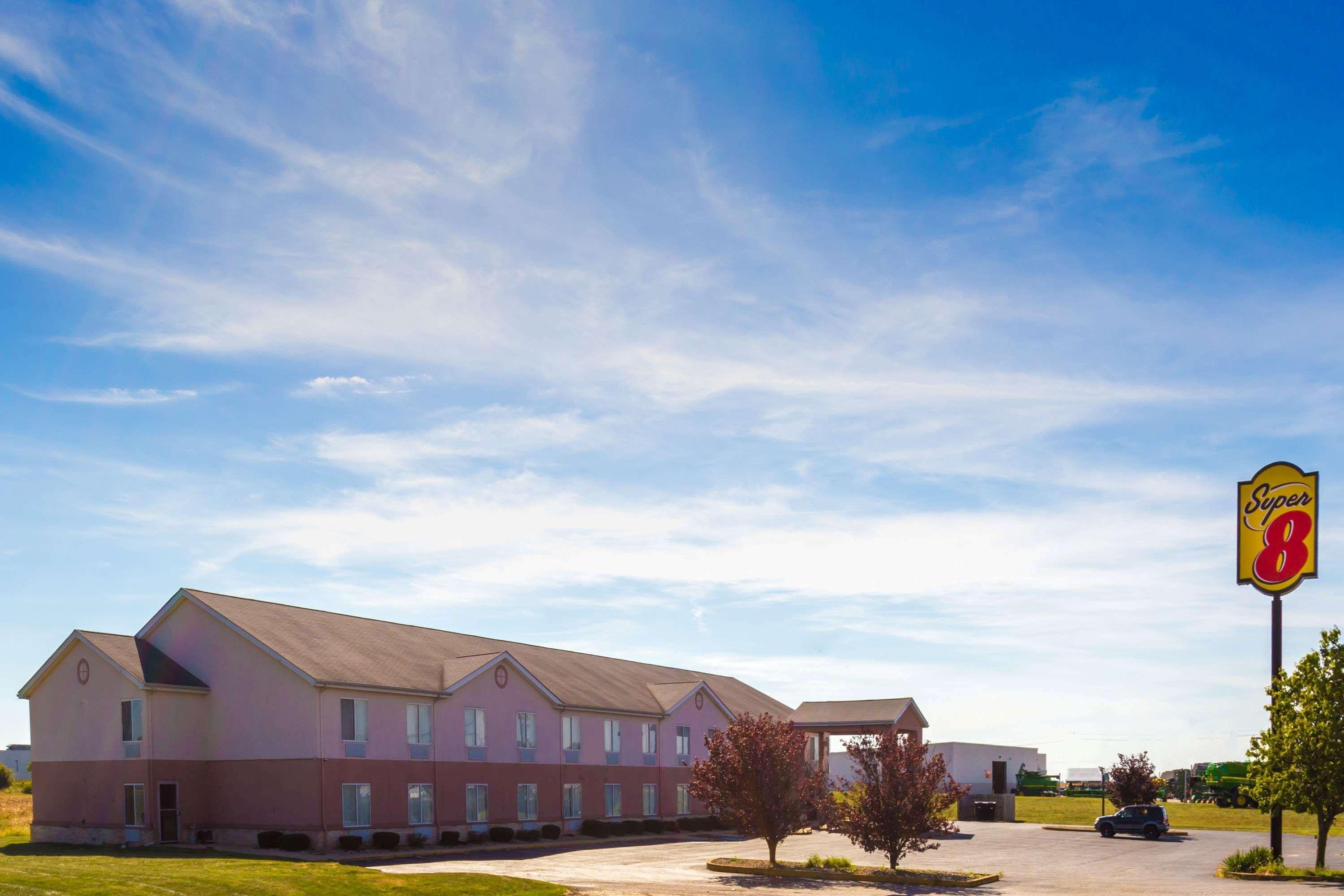 Super 8 By Wyndham Frankfort In Exterior photo